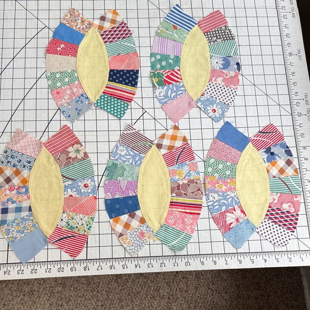 Vintage 1930s Double Wedding Ring Quilt Blocks – Set of 5 Hand-Pieced Patchwork